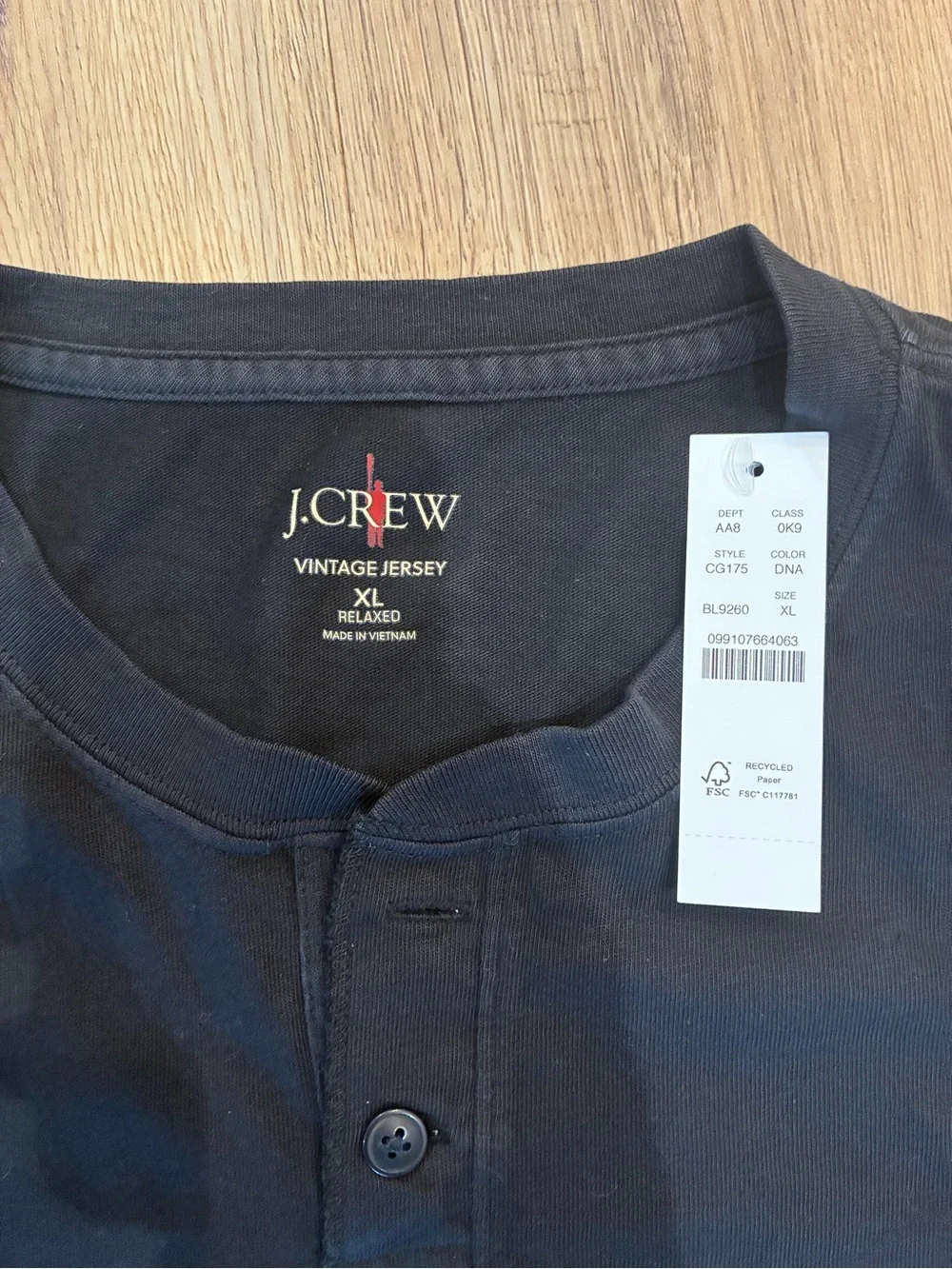 J.Crew Vintage Wash Cotton Henley Navy XL NWT Short Sleeve T-Shirt